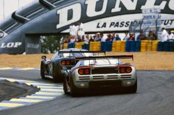 开云体育在线-迈阿密热浪见证王权更迭，诺里斯生涯首胜，跃马刺穿银箭