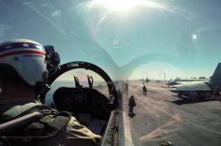 开云体育官网-活塞的轰鸣，当工业篮球的烟尘吞没篮网的星河，小贾伦·杰克逊完成最后的淬火