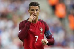 开云sport-波斯铁骑对阵红白之盾，恩佐一剑封喉的史诗之夜