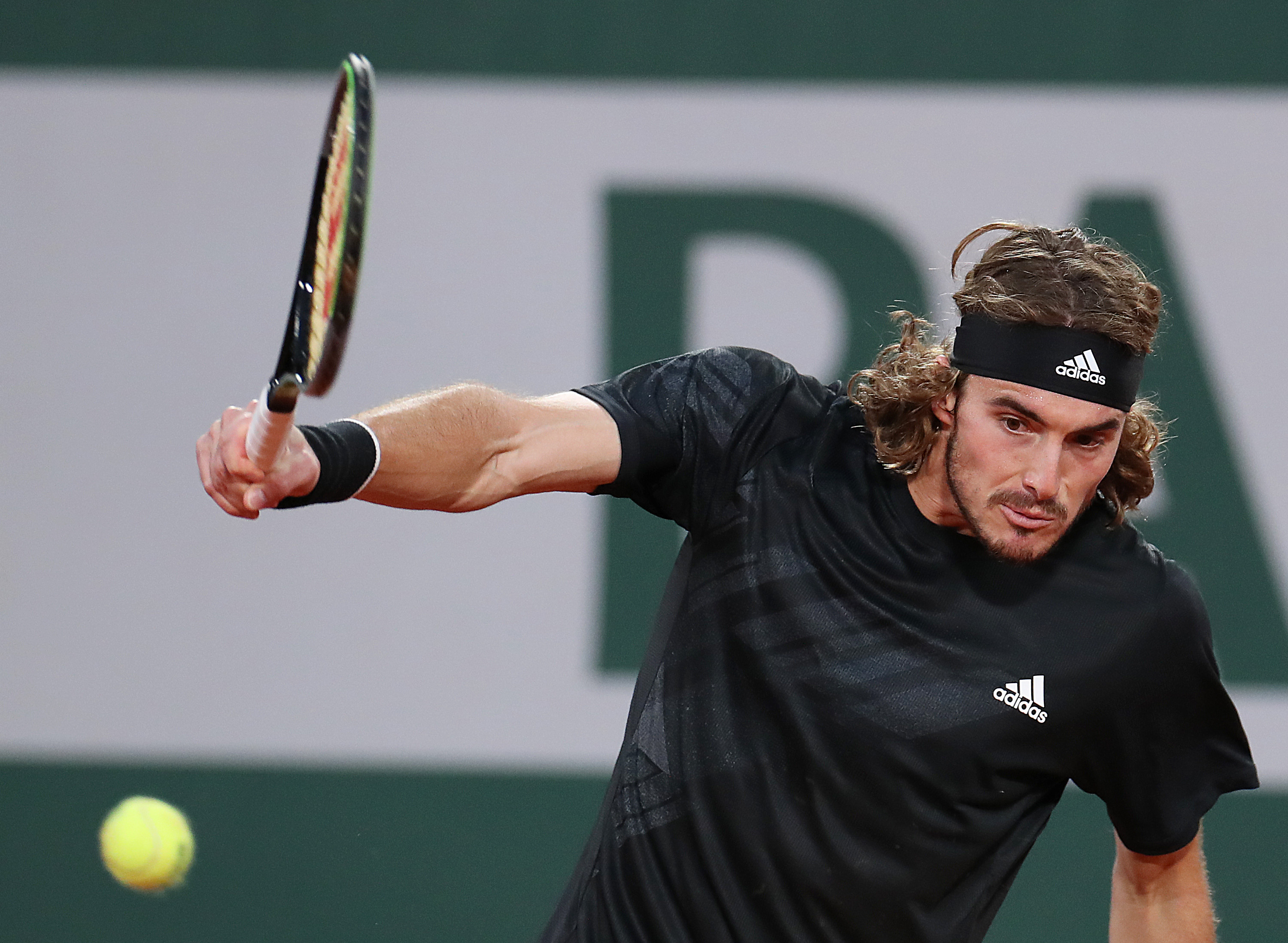 德国网球队强势世界网球队,西西帕斯绝境逆转 德国网球队强势世界网球队,西西帕斯绝境逆转