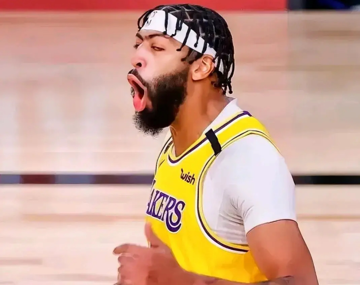 黄蜂翻盘爵士，浓眉惊艳世界