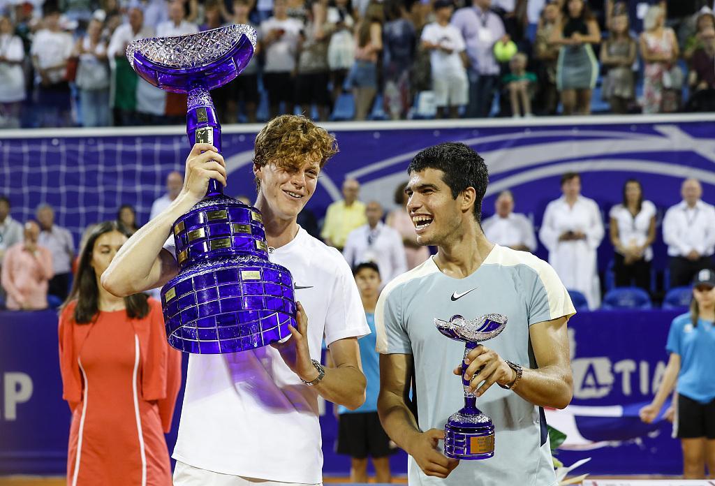 澳大利亚网球队爆冷西班牙网球队，西西帕斯送出助攻