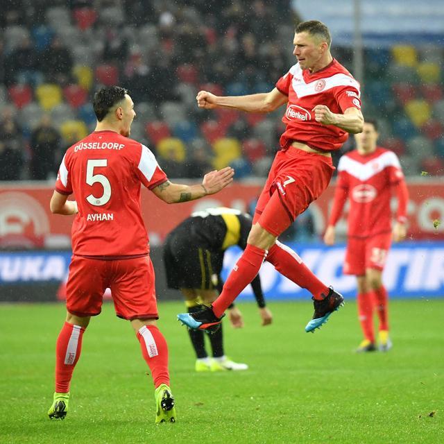 莱比锡红牛绝杀里昂,萨拉赫三分雨点燃全场的简单介绍 莱比锡红牛绝杀里昂,萨拉赫三分雨点燃全场的简单介绍