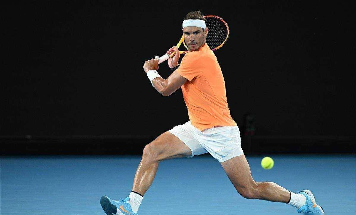 西班牙网球队翻盘意大利网球队，纳达尔高光表现