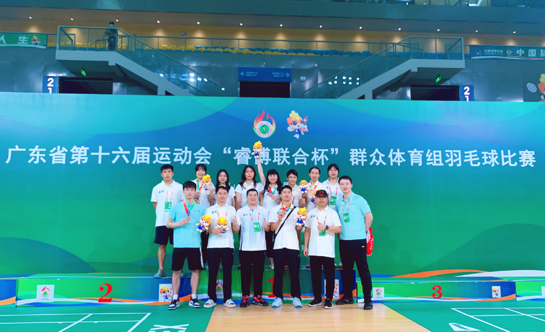 日本羽毛球队碾压泰国羽毛球队，谌龙制霸全场的简单介绍