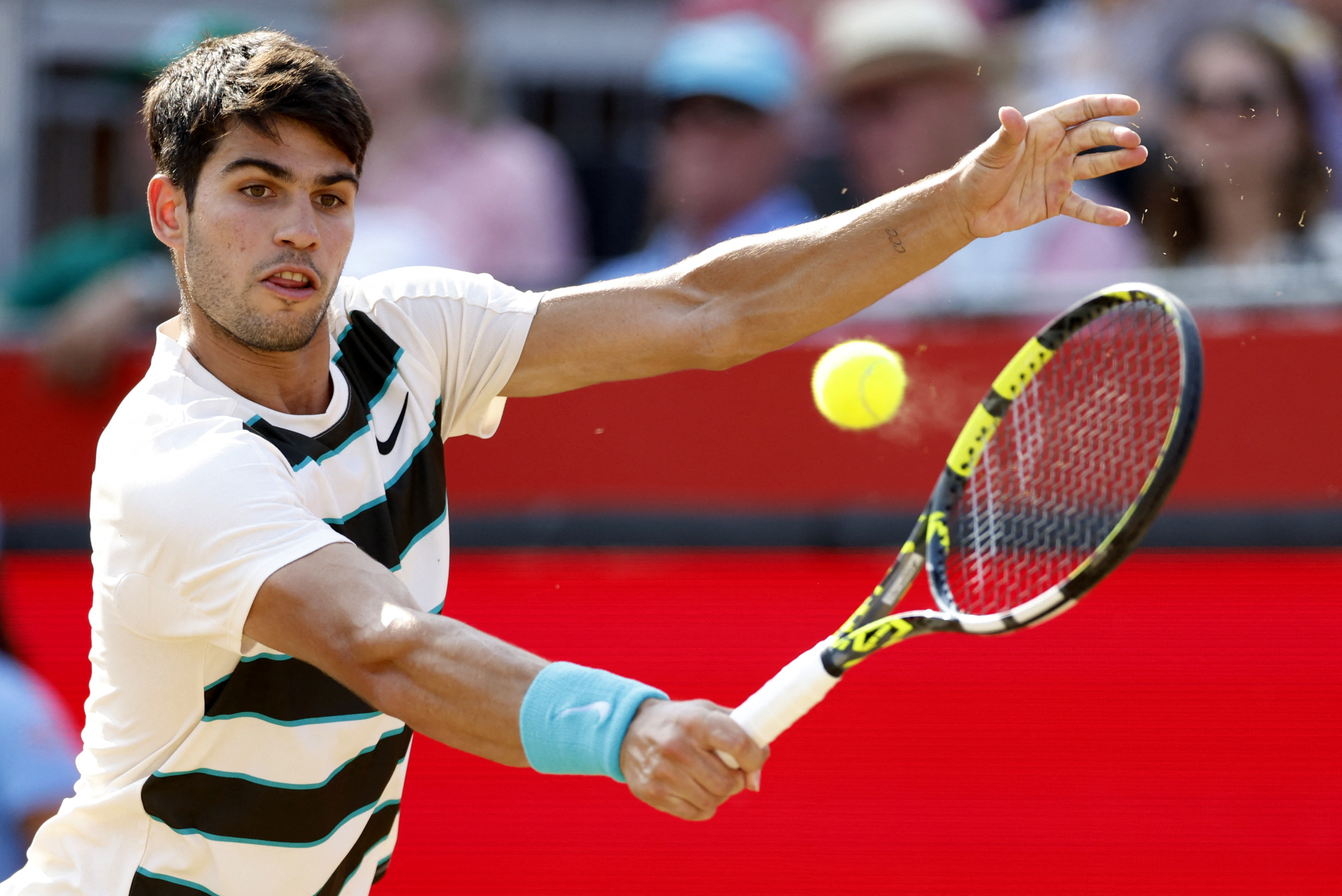 英国网球队轻取澳大利亚网球队，阿尔卡拉斯关键制胜的简单介绍