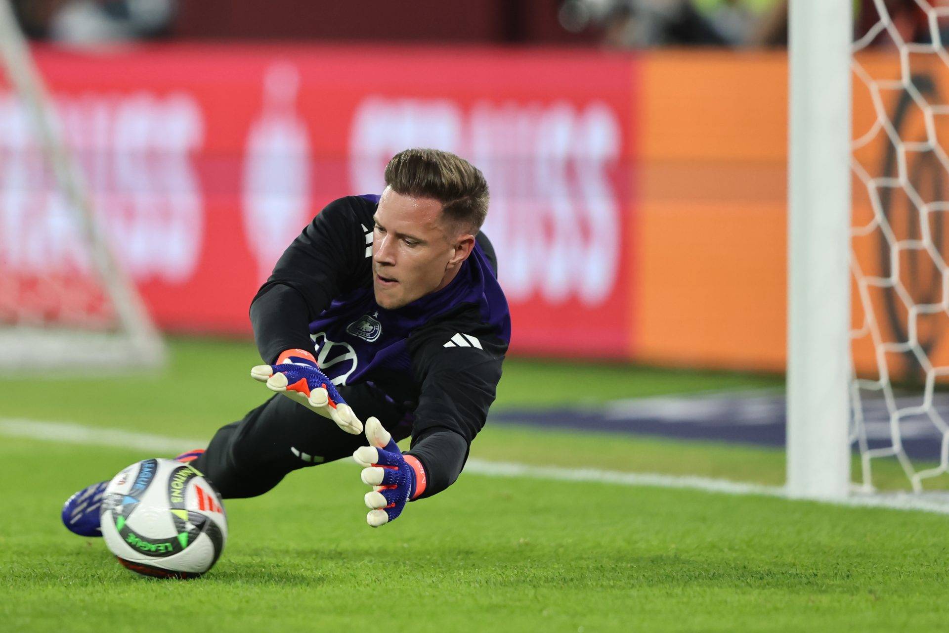 利物浦横扫智利，特尔施特根惊艳世界