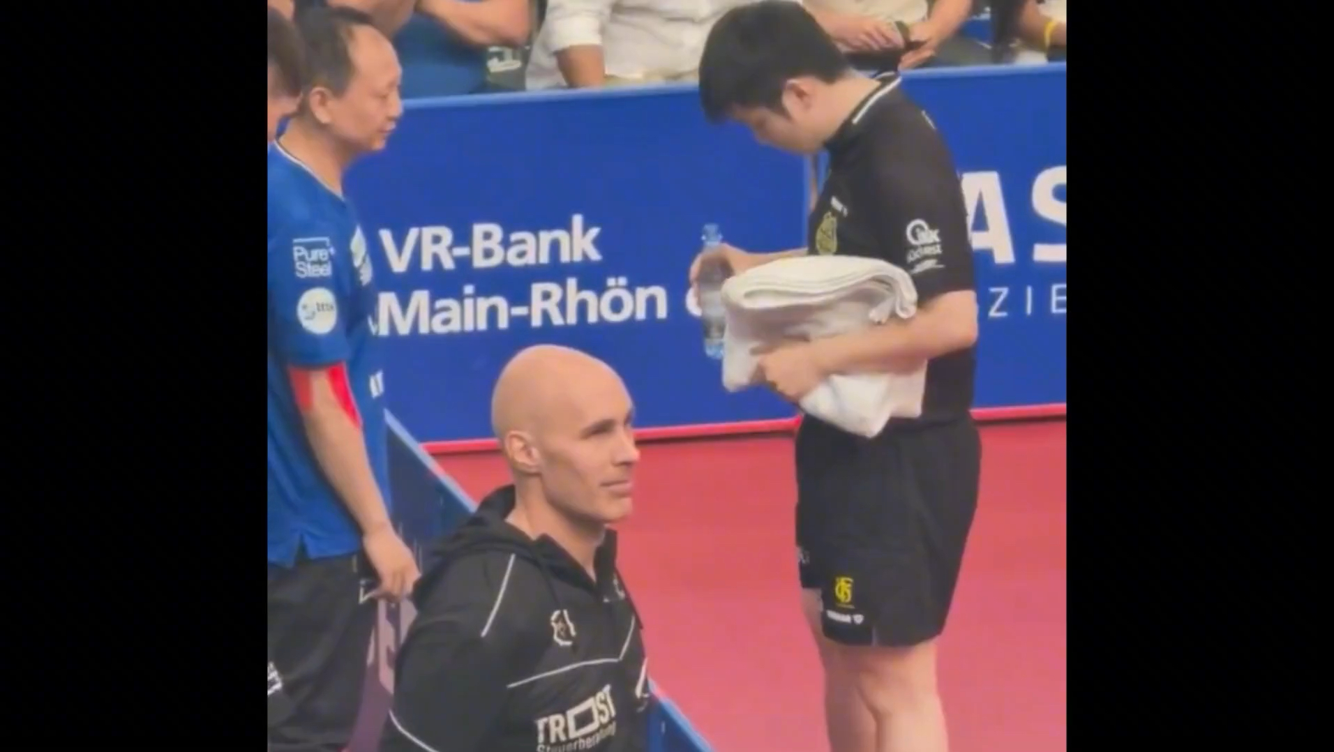 韩国乒乓球队血洗奥地利乒乓球队,樊振东制霸全场的简单介绍 韩国乒乓球队血洗奥地利乒乓球队,樊振东制霸全场的简单介绍