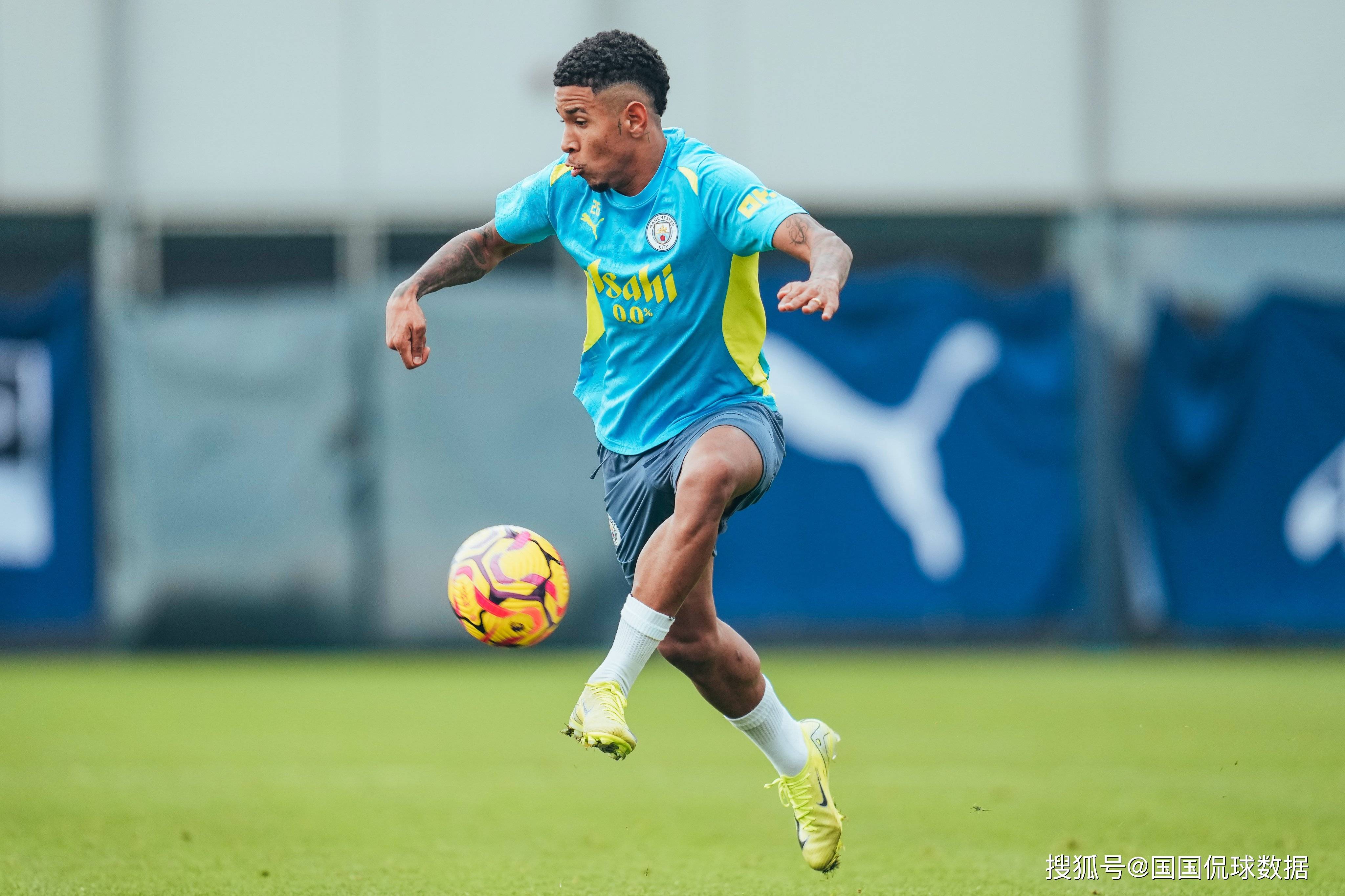 关于英超场外新闻不断，话题热度爆表的信息