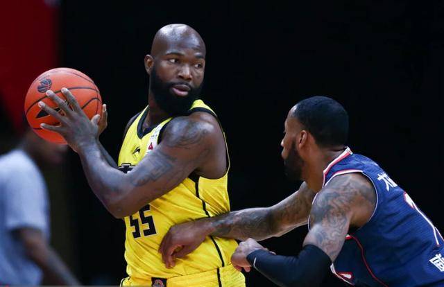 关于吉林队绝杀四川队，布克惊艳四座的信息