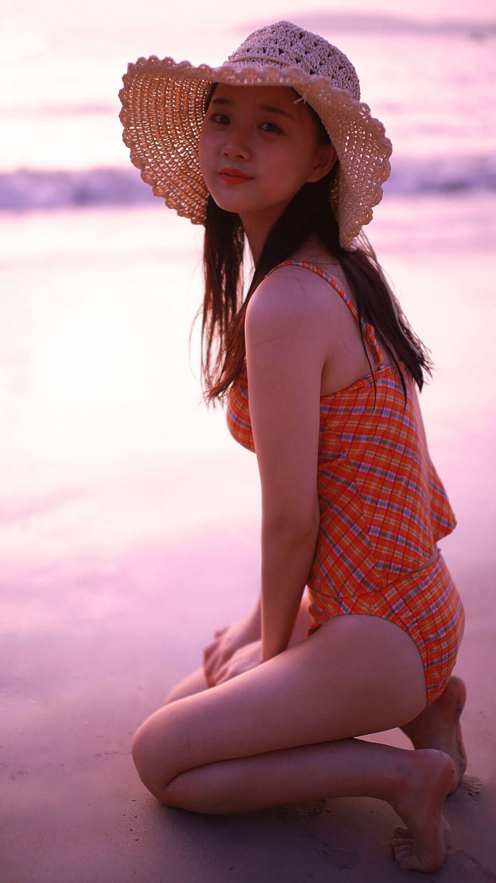 当南海滩的灼热焚尽辽河畔的冰雪，一场平行宇宙的总决赛对峙