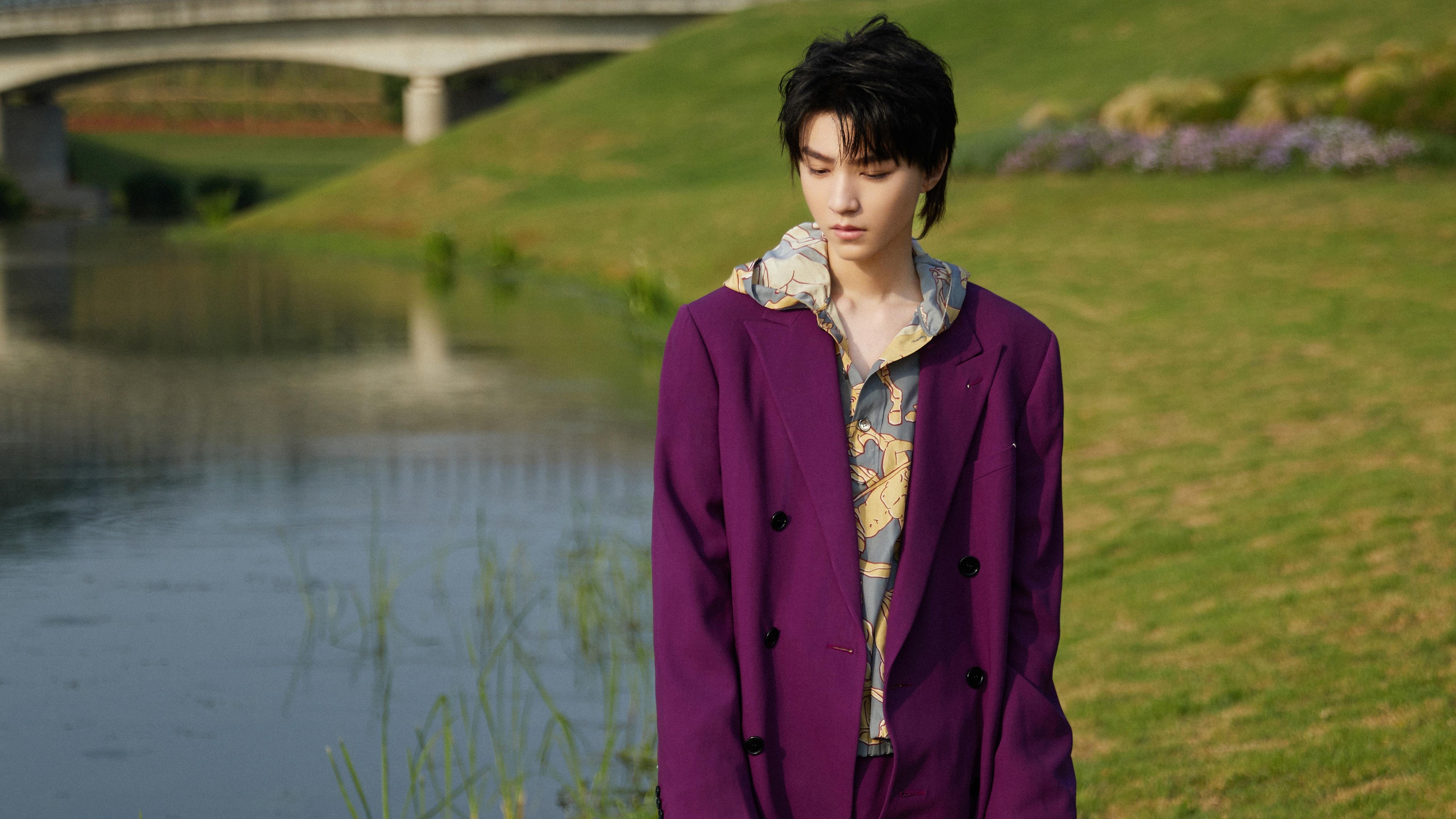 挪威人在尼斯血拼，心在德甲战场